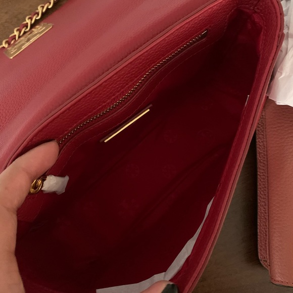 New♥️ Tory butch Britten adjustable shoulder bag - Picture 8 of 10